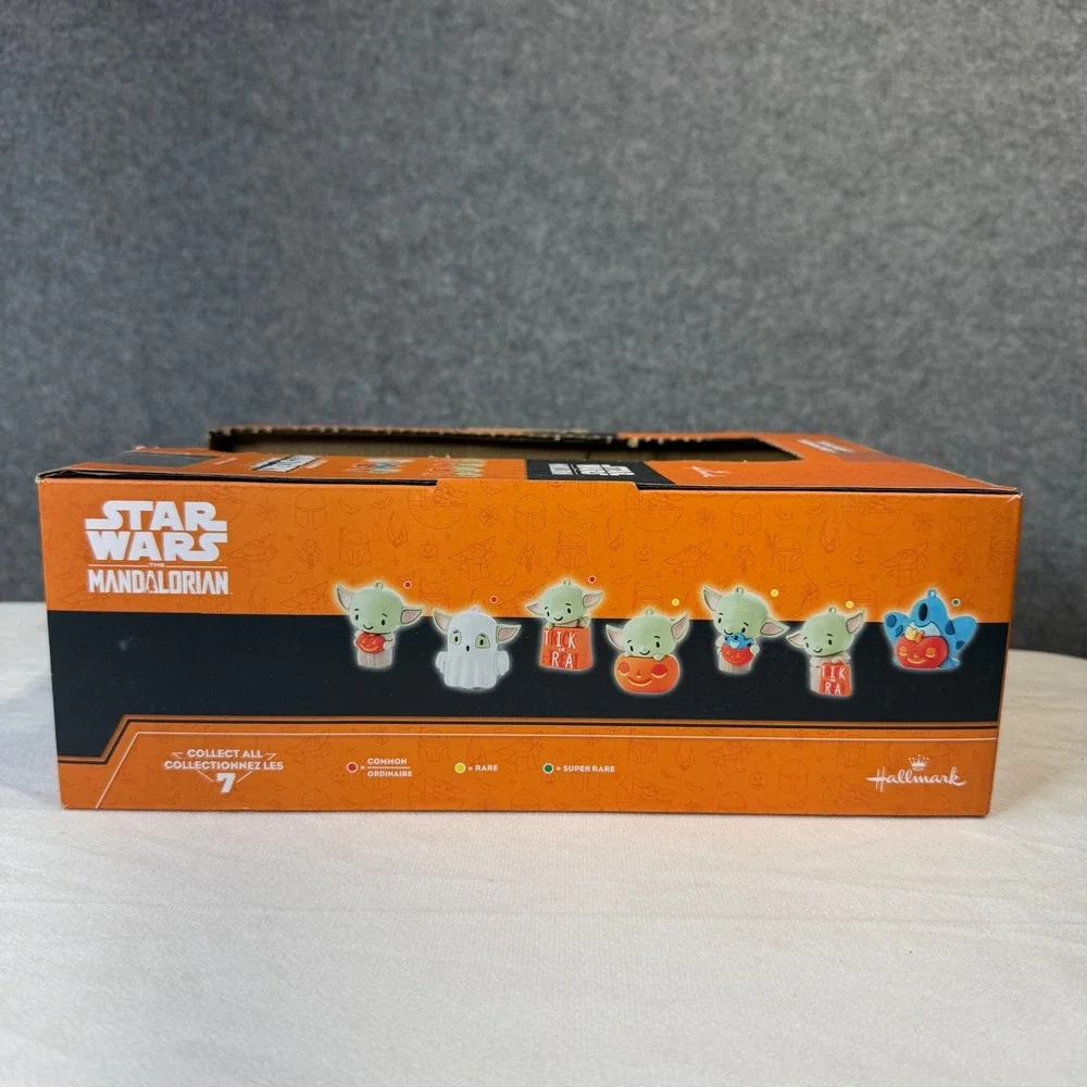 Hallmark Star Wars Mandalorian Display Halloween Mystery Ornament Grogu
